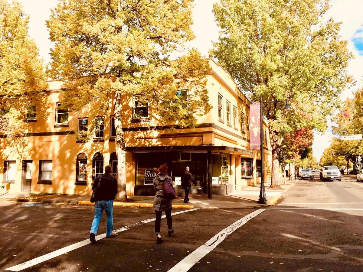 Douglas On Third McMinnville Exterior photo
